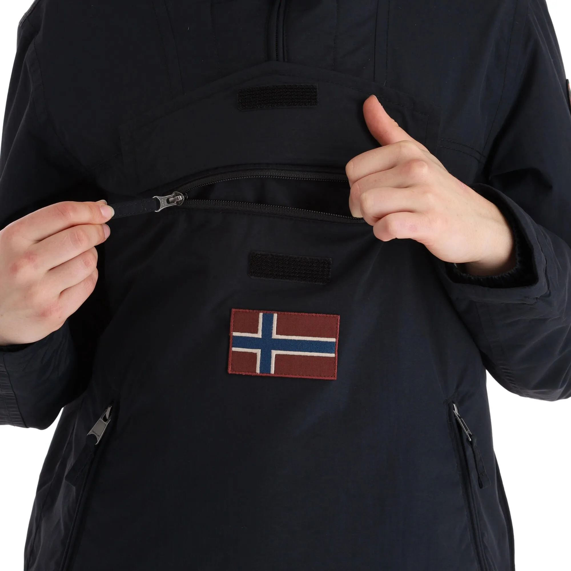 Napapijri, Rainforest W Pocket 4 (2022/2023) Winter Anorak Damen Schwarz 11 Napapijri, Rainforest W Pocket 4 (2022/2023) Winter Anorak Damen Schwarz – Bild 9